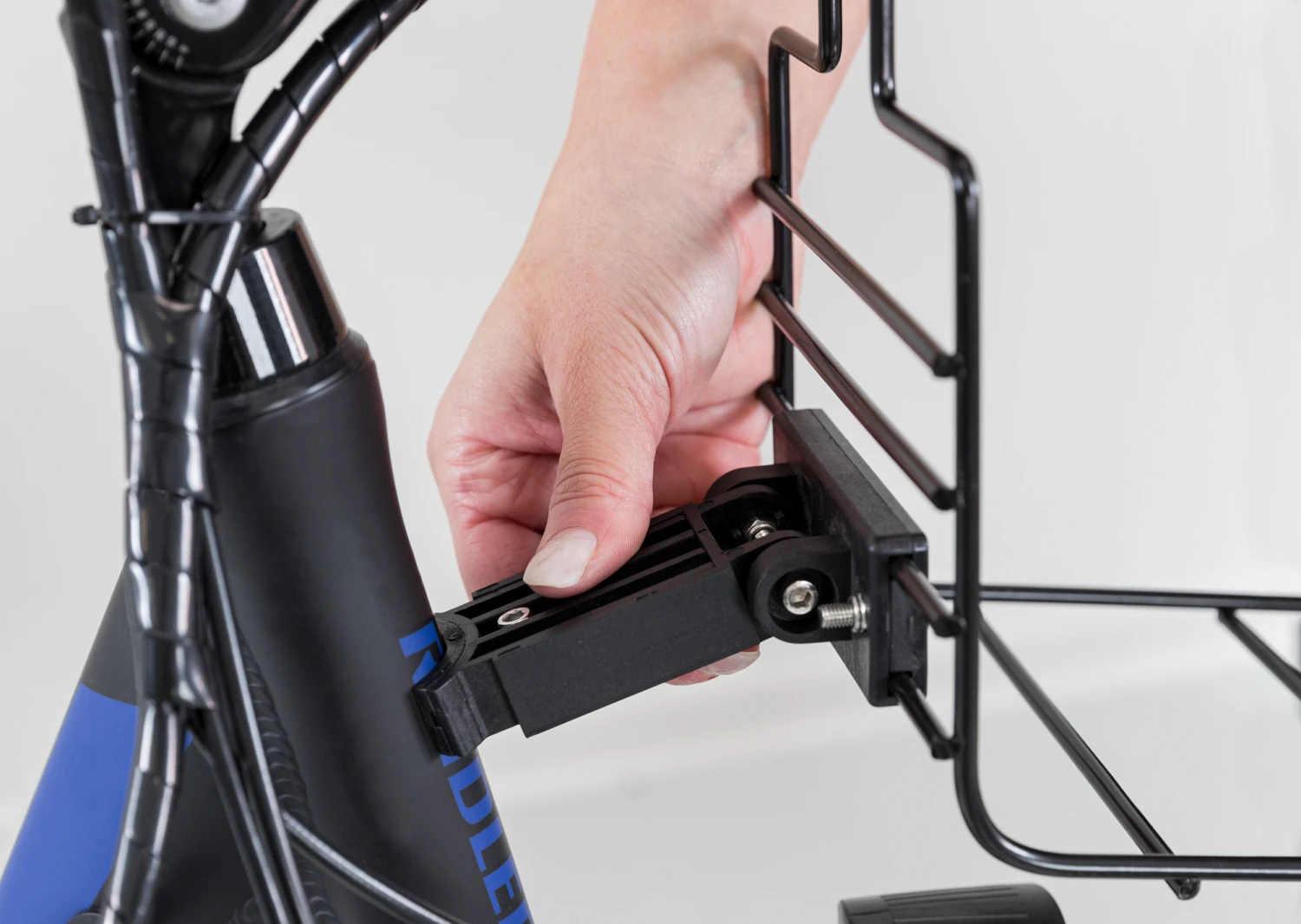 Trixie Panier Pour Chien Pour Guidon De Vélo 41 × 47 × 29 Cm 5 Trixie Panier Pour Chien Pour Guidon De Vélo 41 × 47 × 29 Cm – Image 3